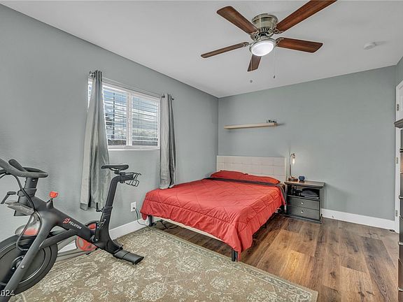 5th image of 2936 Brady Ave