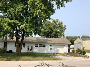 305 Walnut St, Diamond, MO 64840