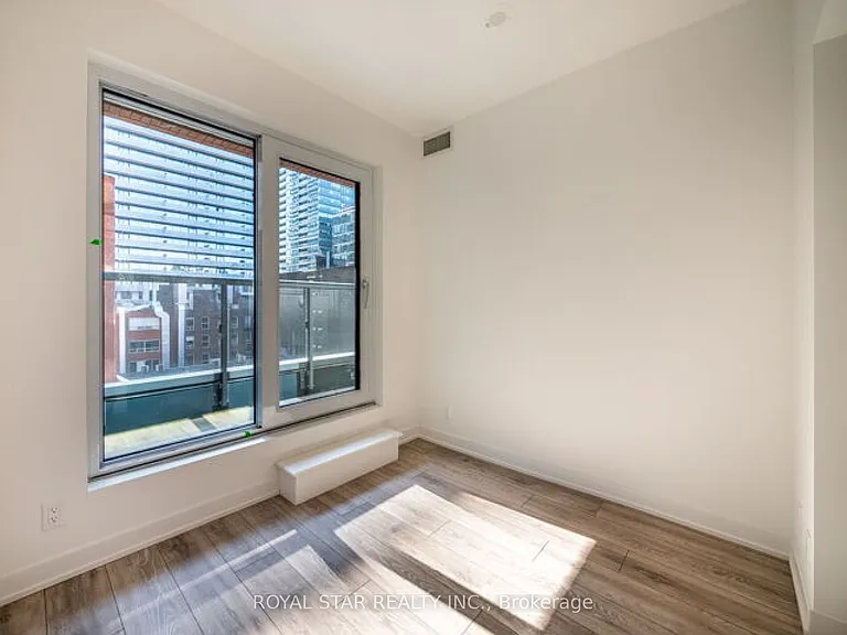 108 Peter St #518 — Photo 13
