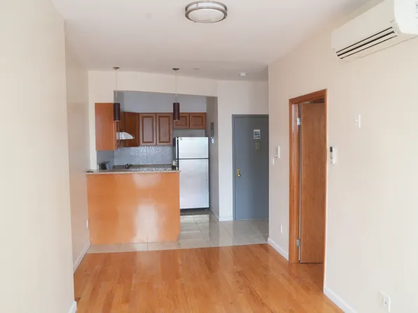 7315 Fifth Avenue image 1 of 7