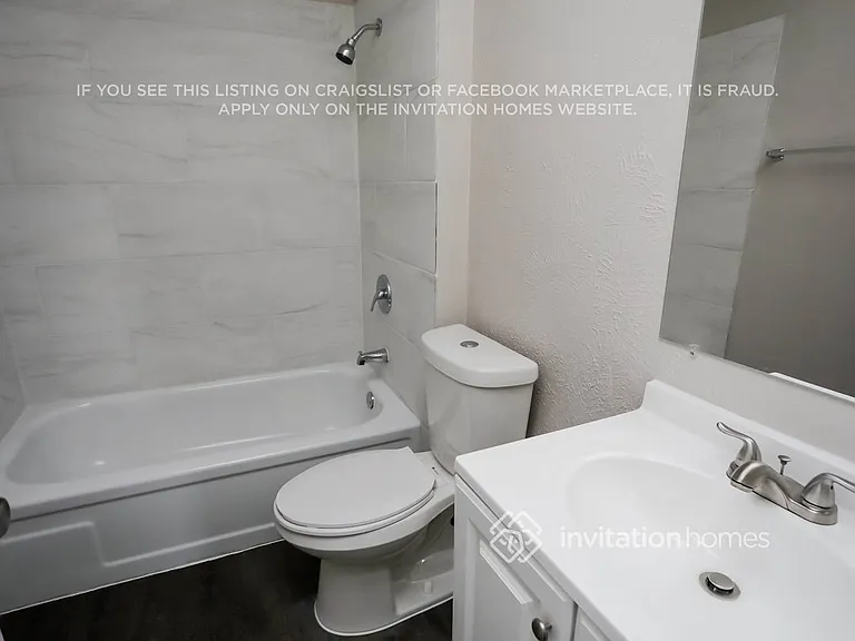 215 Adams St — Photo 13