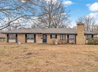 8112 Raytown Rd, Raytown, MO 64138