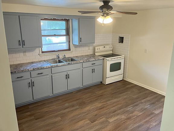 2nd image of 9200 W Carmen Ave
