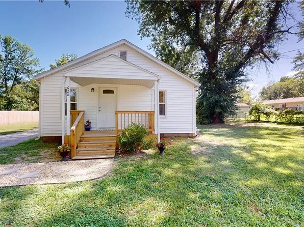 620 E Central St, Nevada, MO 64772