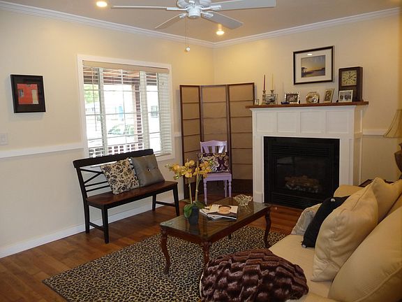 2nd image of 3017 E Linden Street
