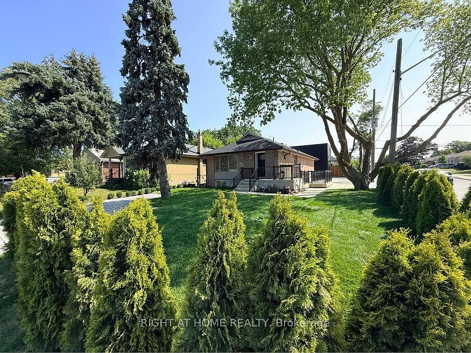 1st image of 113 Crocus Dr