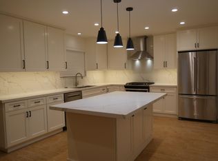 9701 Shimizu River Cir, Fountain Valley, CA 92708