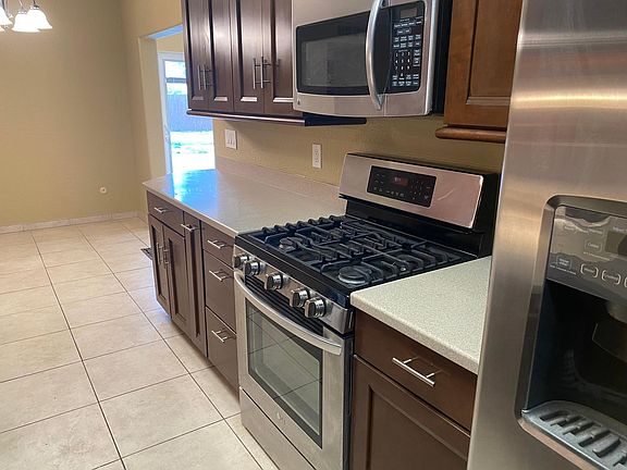 5th image of 322 Bryce Ave