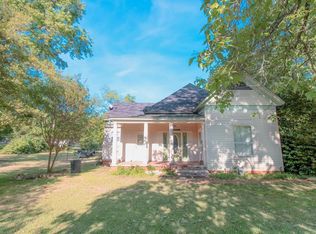 924 S Royall St, Palestine, TX 75801