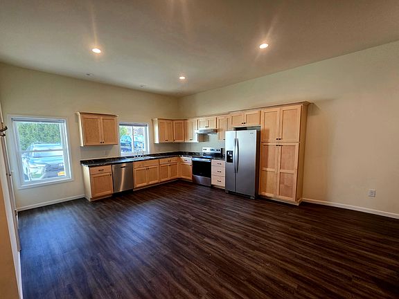 5th image of 794 Pre Emption Rd #9