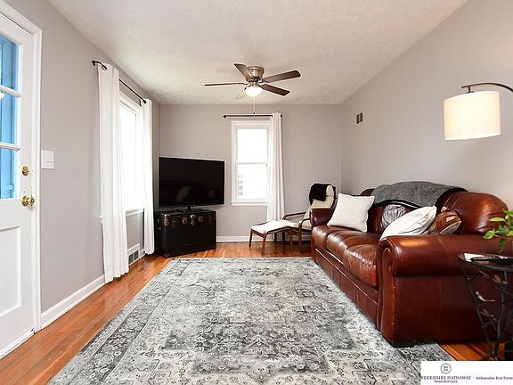 4th image of 3110 N Cotner Blvd