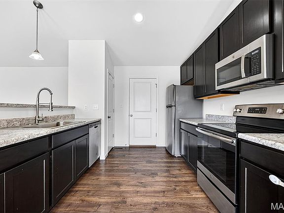 5th image of 106 Pearl Vista Ct