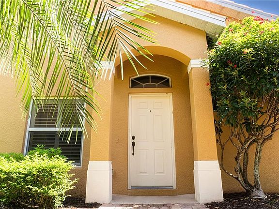 4th image of 15085 Cortona WAY