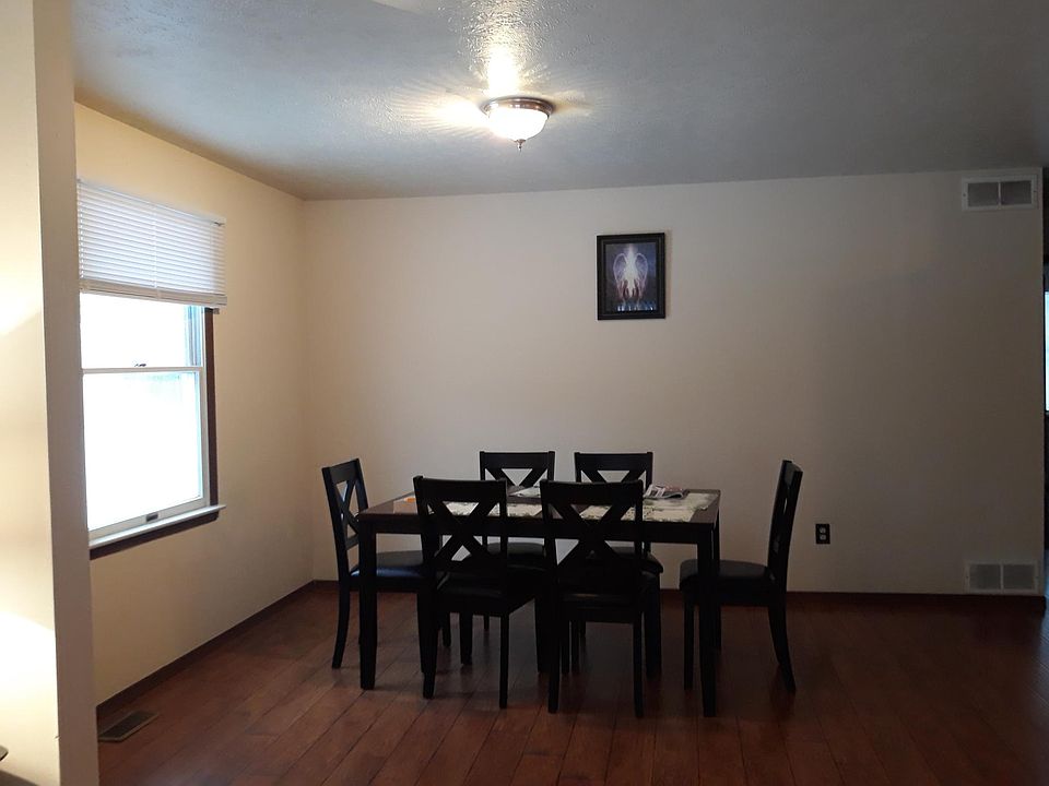 2nd image of 7622 Pegotty Dr NE