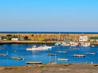 2 Edgemere Rd, Rockport, MA 01966