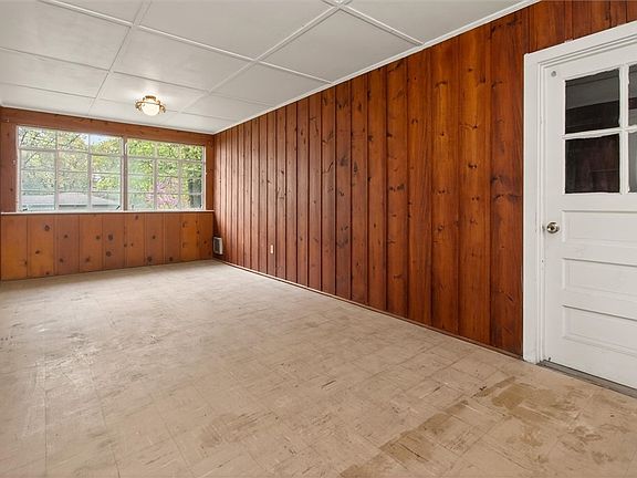 4th image of 370 Lafayette Rd
