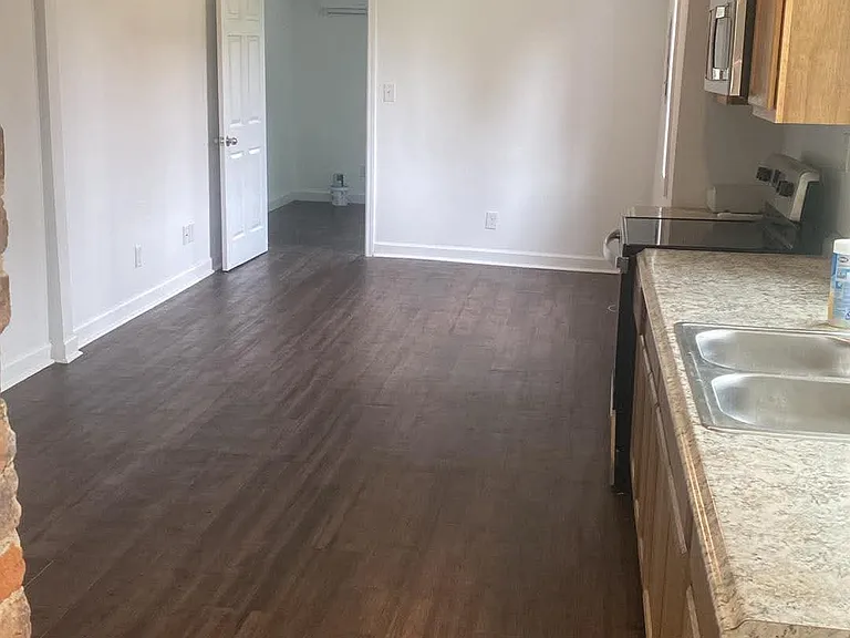703 Shady Ln #A — Photo 2