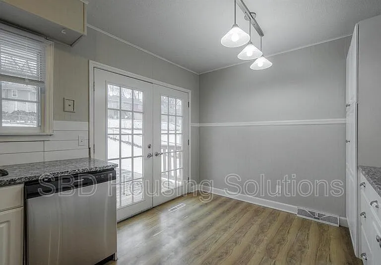 16003 E 35th St S — Photo 18