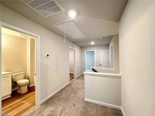 1086 W Bank St #201-202-204, Winston Salem, NC 27101