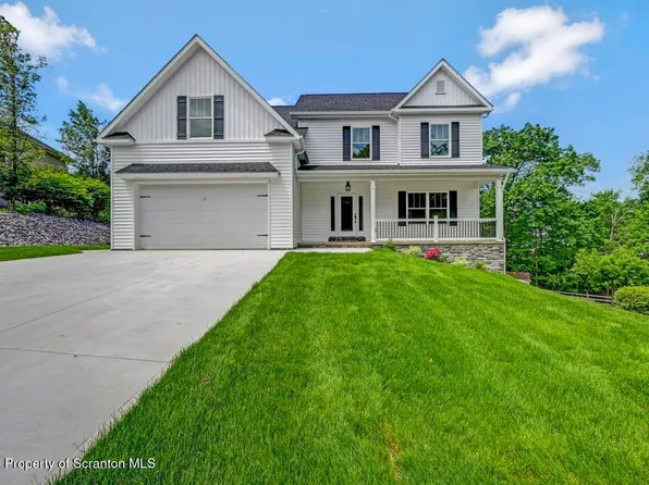 105 W Acorn Hl, Olyphant, PA 18447