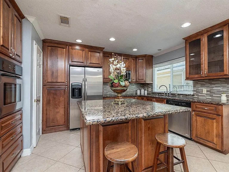8102 Tall Firs Ln — Photo 15