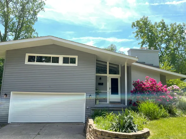 2302 El Dorado Dr SE, East Grand Rapids, MI 49506