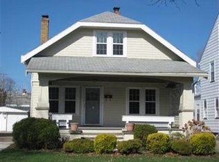 2252 Barrington Rd, University Heights, OH 44118