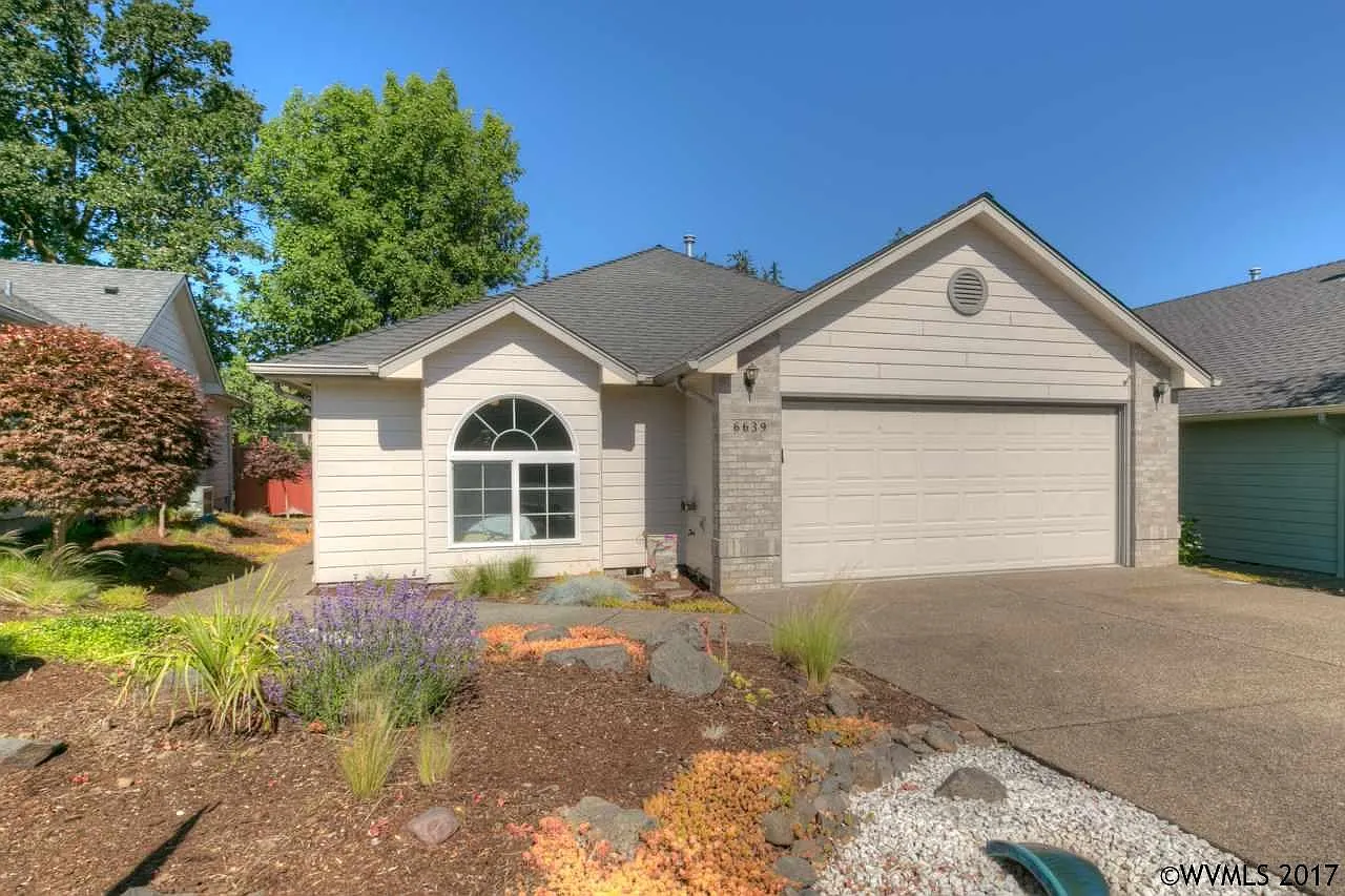 6639 Brookhollow Ct NE photo 1