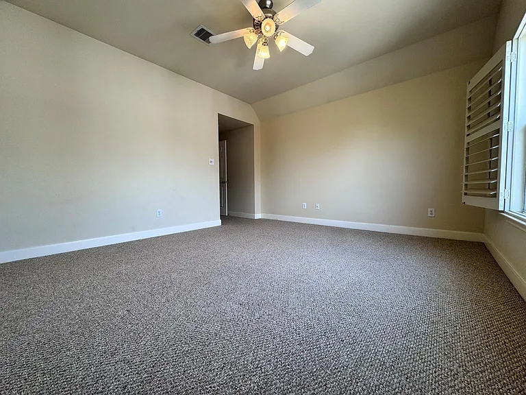 2333 Ann St — Photo 18