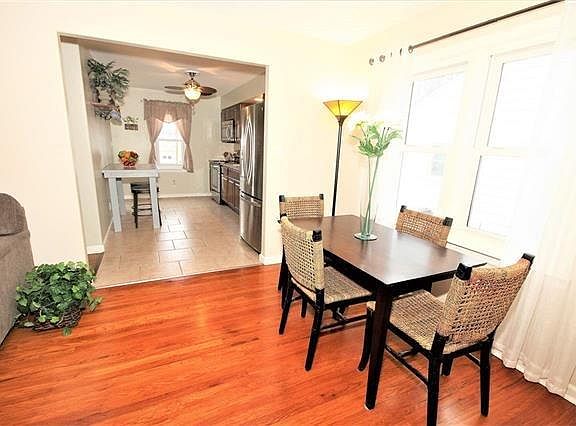 5th image of 620 W Elm St
