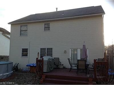 5th image of 385 Ivanhoe Ave