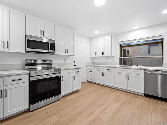5th image of 2892 Alta View Dr Unit B