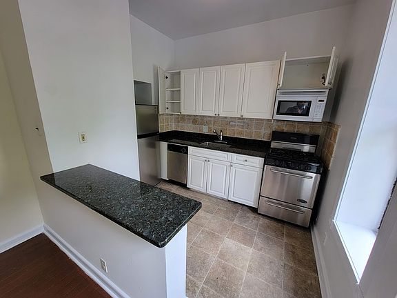 3rd image of 159 2nd Ave #M