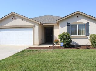 1519 El Paso Ave, Dinuba, CA 93618
