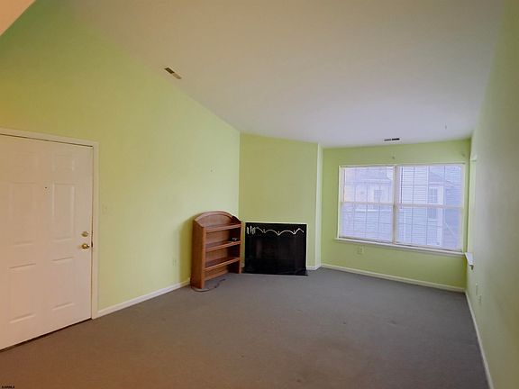 4th image of 87 Driftwood Ct #13
