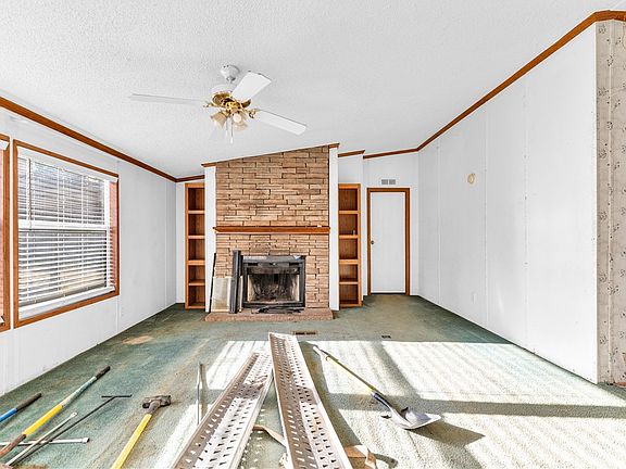 4th image of 3095 Waukesha Rd