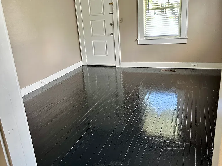 2120 Thornlee Dr — Photo 3