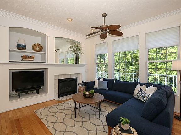 4th image of 1511 Greenery Dr