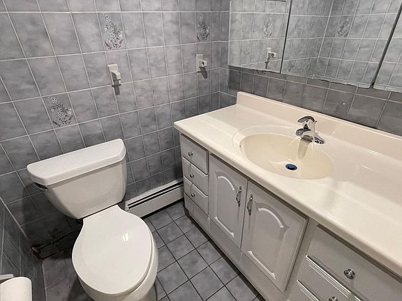 3rd image of 64 Wolf Ave