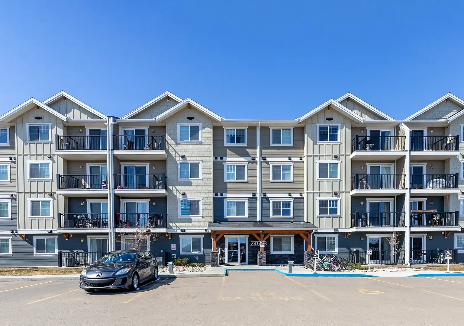 Vanier Heights — Photo 3
