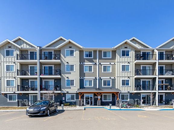3rd image of 2450 A 22nd St #464183