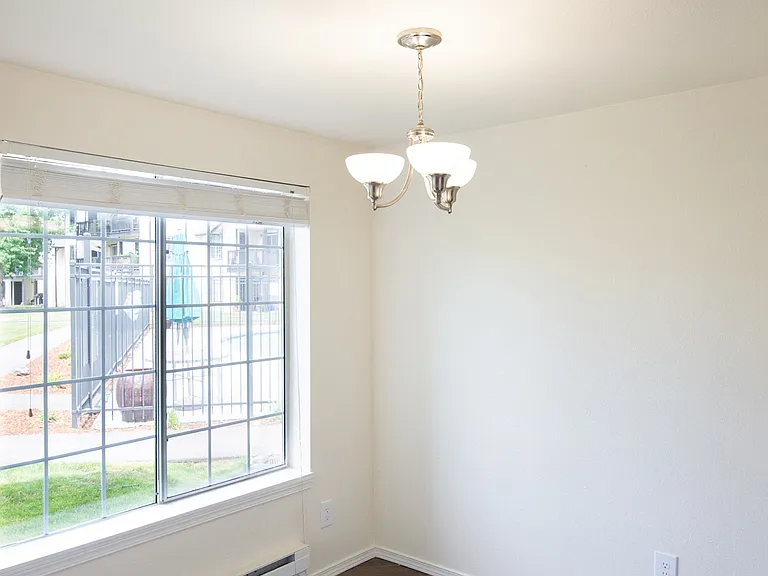 Chinook Park Apartment Homes — Photo 16