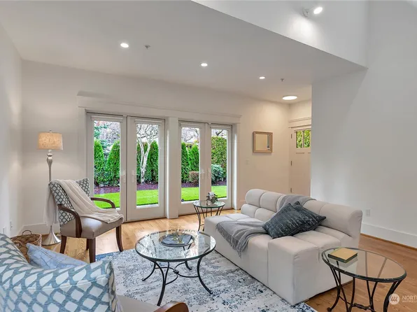 9801 NE 4th Street #D, Bellevue, WA 98004