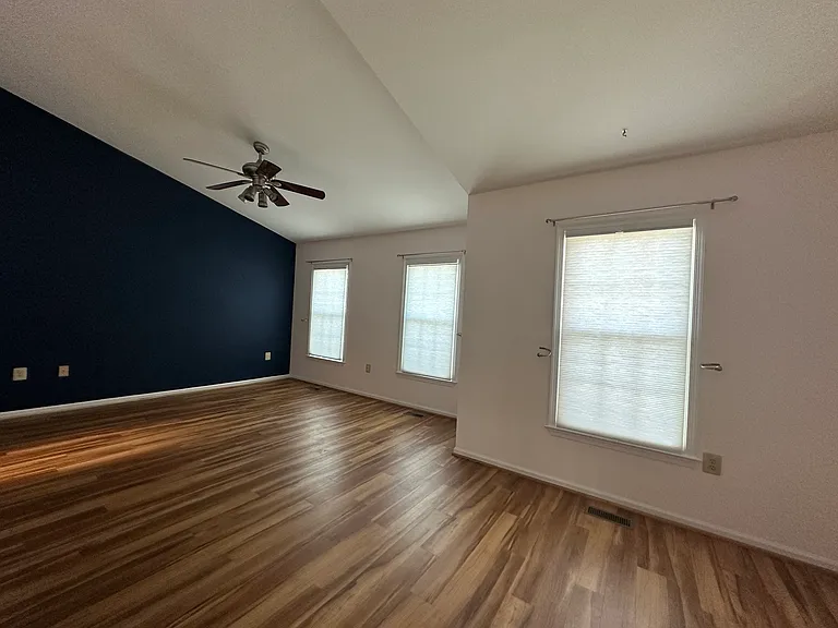 4113 Meadow Field Ct — Photo 37