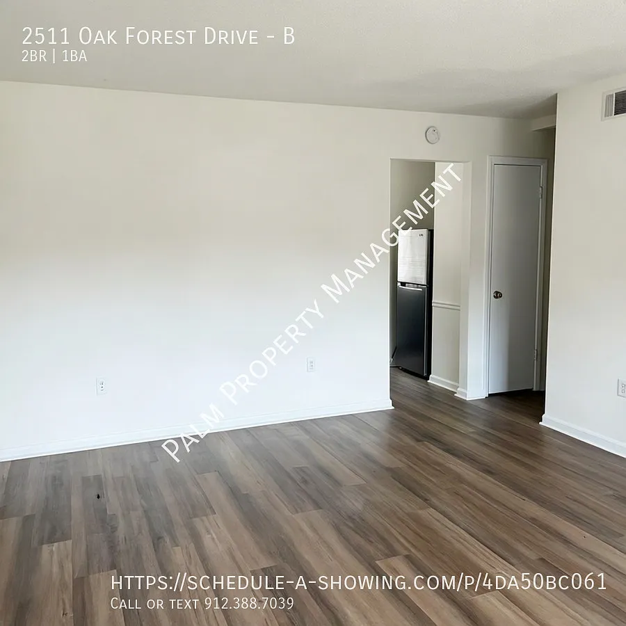 Charming 2-bedroom, 1-bath unit available in a well-maintained quadplex! — Photo 4