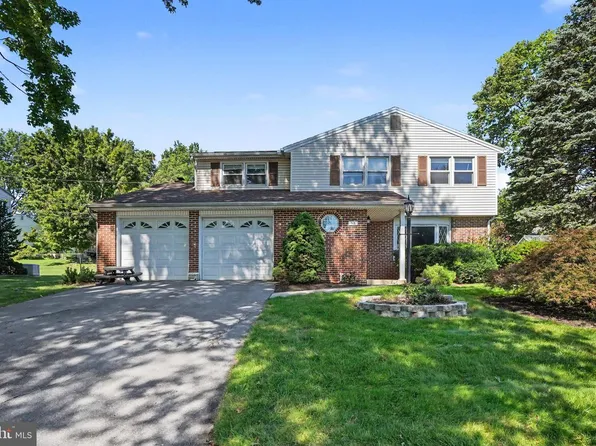 58 Old Federal Rd, Camp Hill, PA 17011