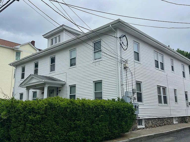 44 Fairhaven Rd #2L — Photo 2
