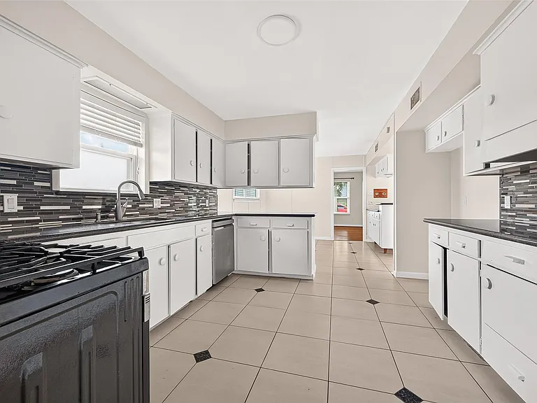 4002 Mischire Dr — Photo 24