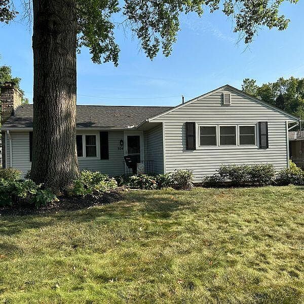 1st image of 304 Faye Dr