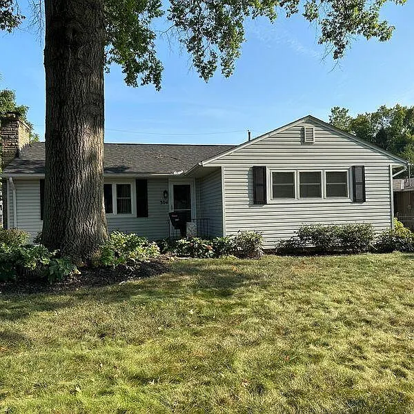 304 Faye Dr photo 1